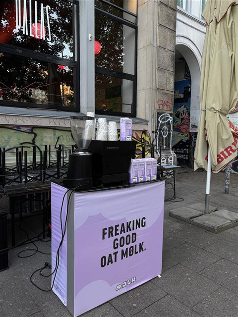 Wake, Rave, Repeat? Warum die Party jetzt mit Koffein gefeiert wird